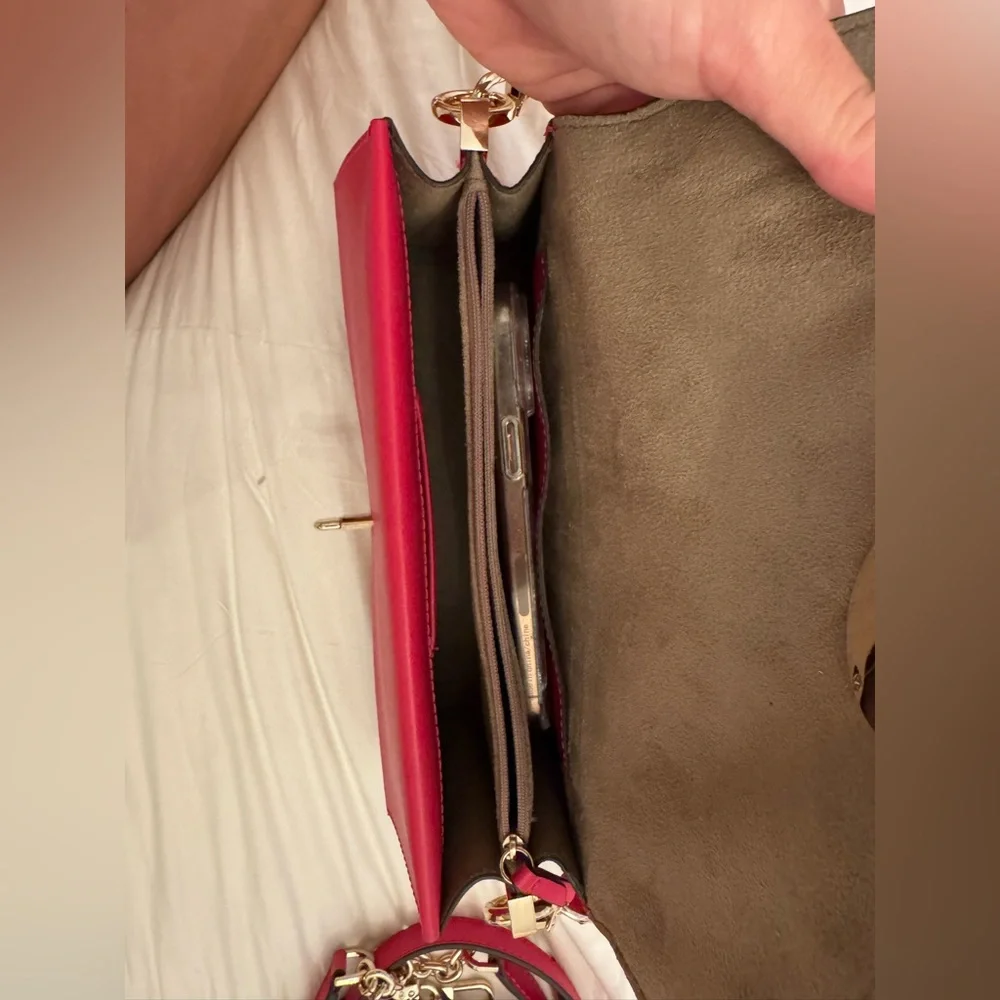 Michael Kors purse - Picture 4 of 10